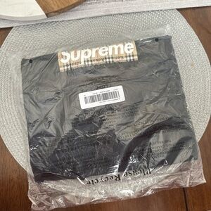New Xlarge Black Supreme Burberry Black box logo t shirt